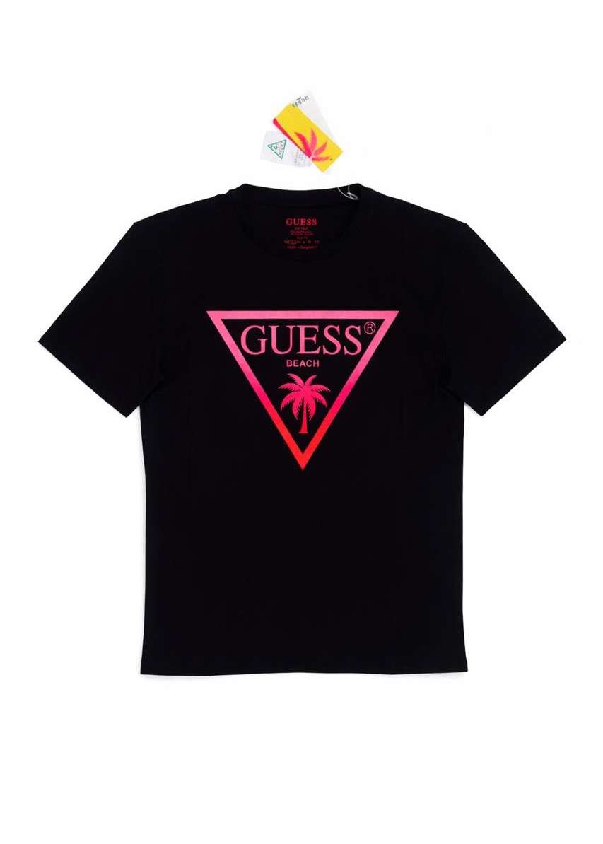 ⭐ GUESS Classic T-Shirt – Style That Defines You ⭐
