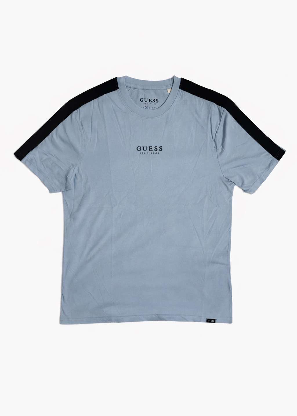 ⭐ GUESS Classic T-Shirt – Style That Defines You ⭐