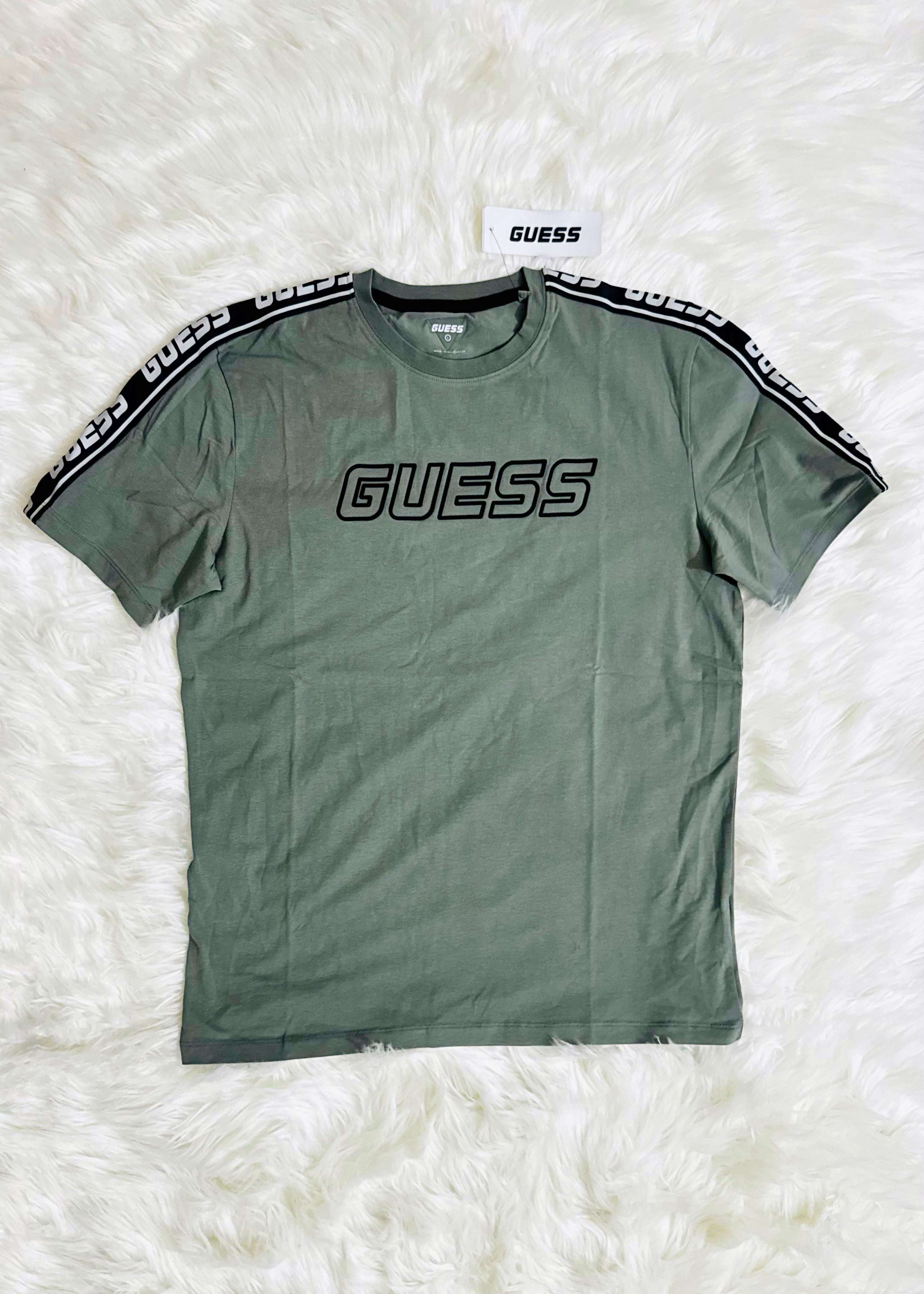 ⭐ GUESS Classic T-Shirt – Style That Defines You ⭐