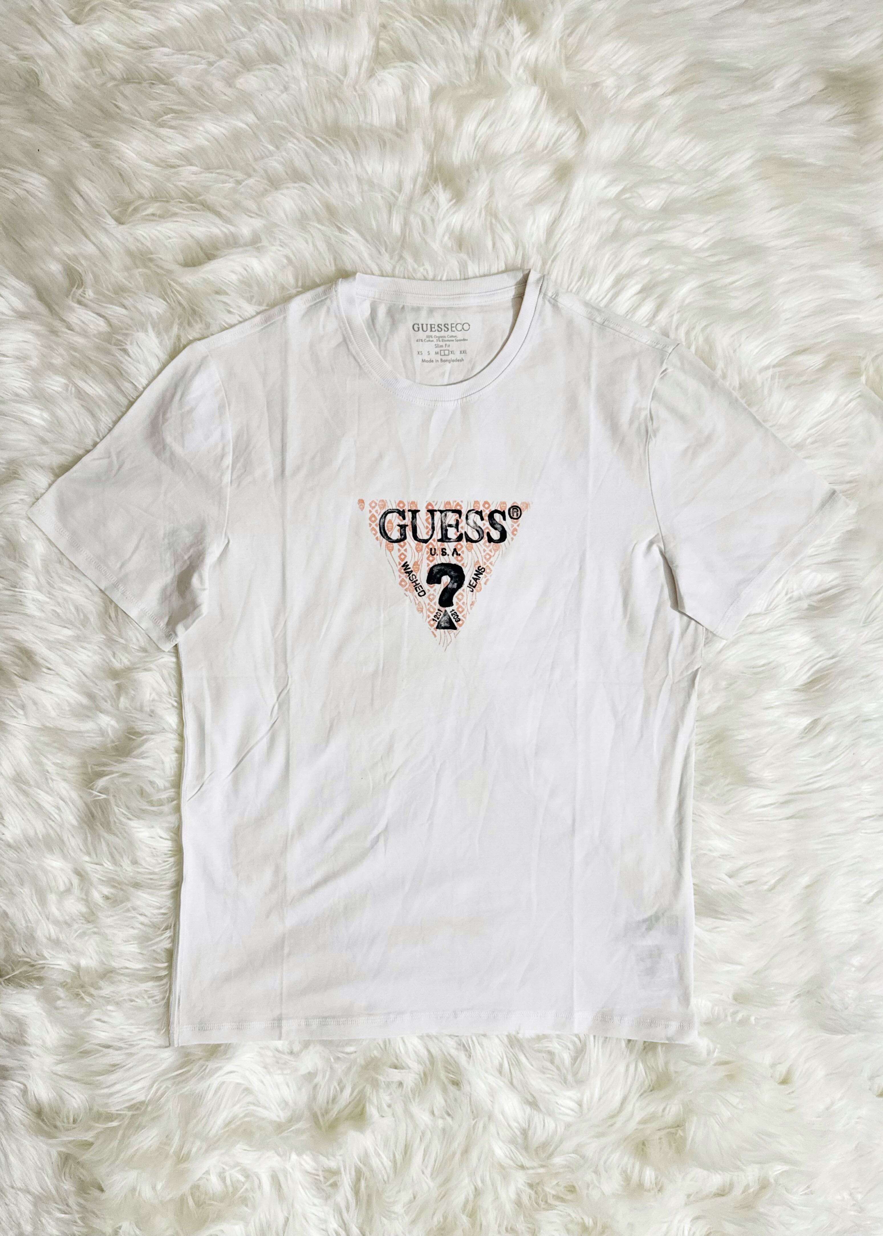 ⭐ GUESS Classic T-Shirt – Style That Defines You ⭐