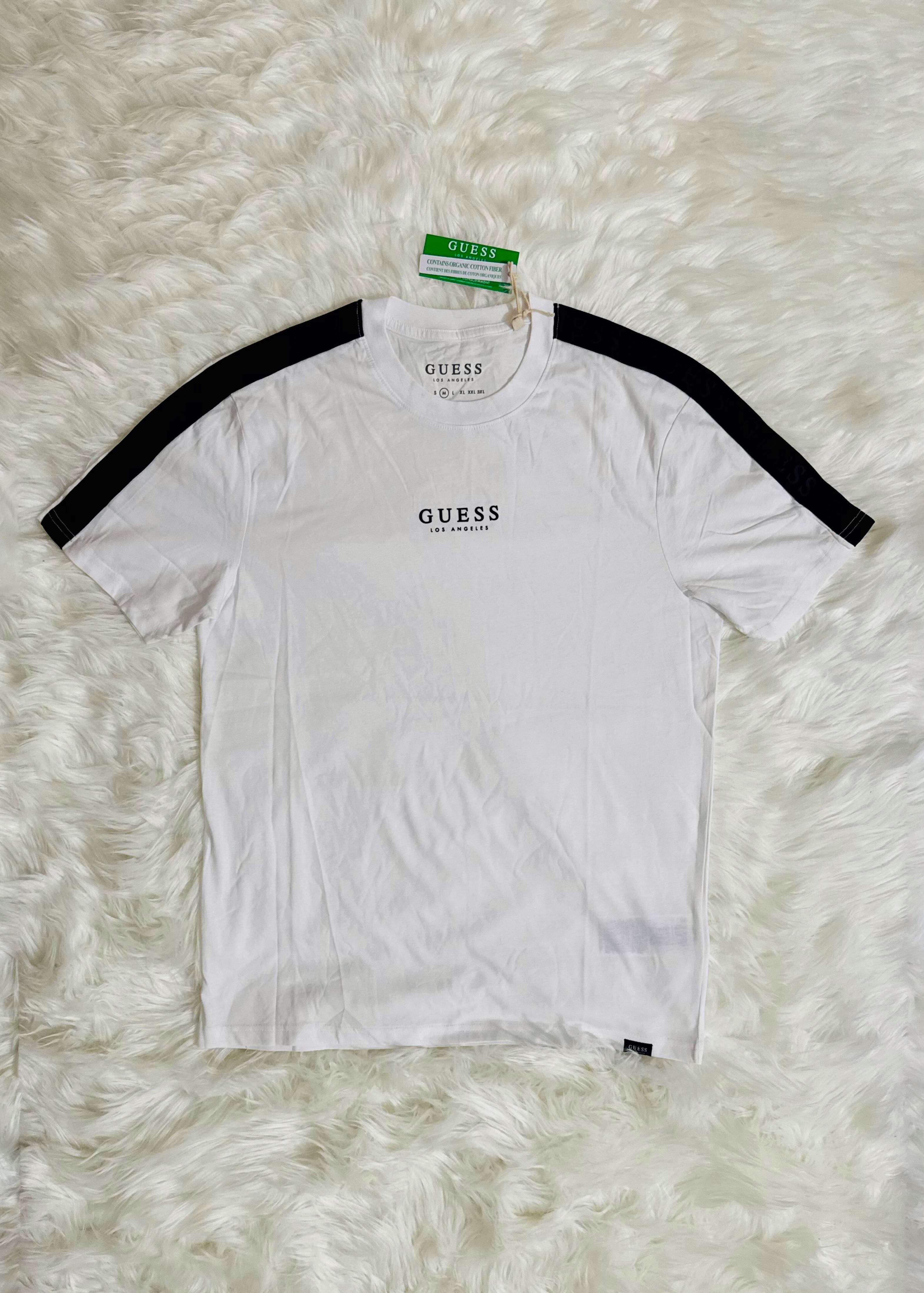 ⭐ GUESS Classic T-Shirt – Style That Defines You ⭐